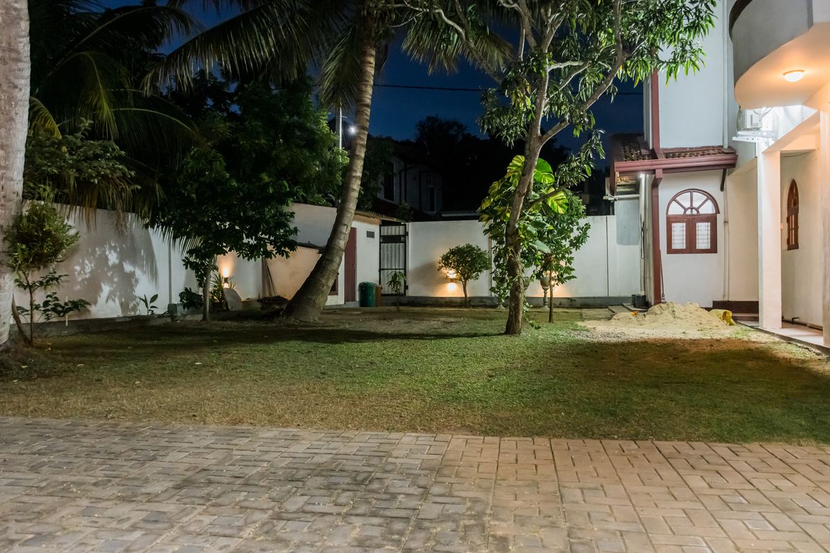 Villa garden